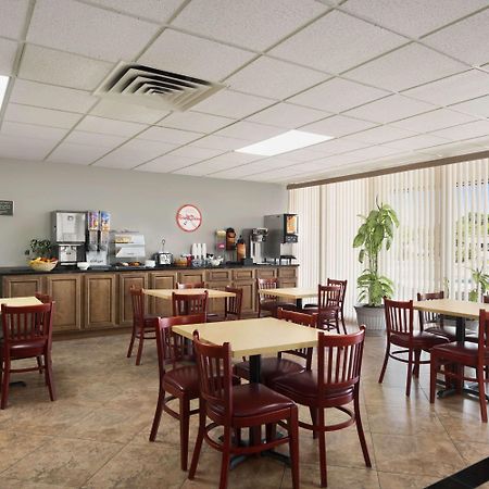 Howard Johnson By Wyndham Winter Haven Fl Ngoại thất bức ảnh